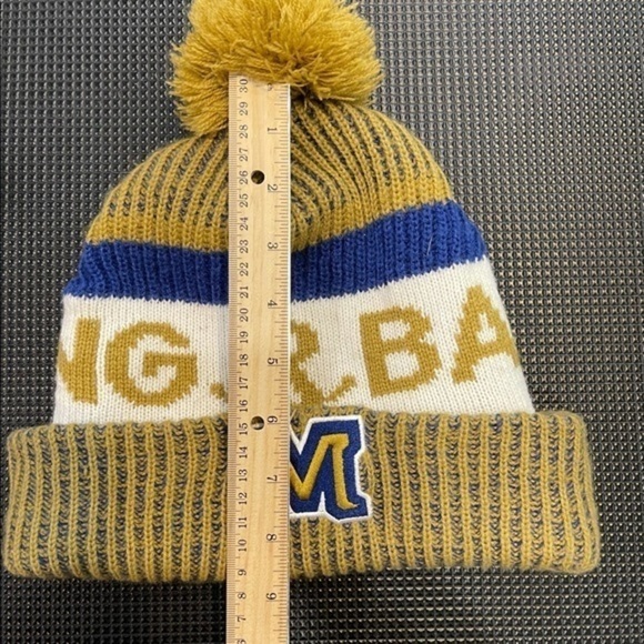 Pom Pom Beanie Hat - Picture 7 of 7